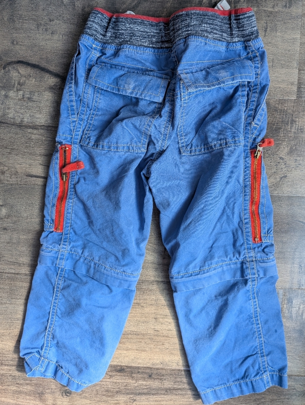 Mini Boden Boys 3Y Bundle: Jersey Lined Camo Cargoes & Zip-Off Convertible Pants - Picture 3 of 9
